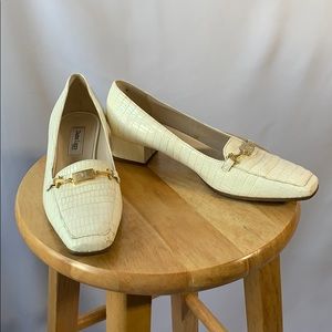 Donna Laura White Cream Leather Heeled Loafers